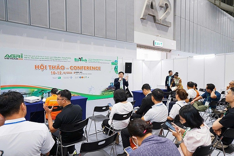 Ths. Đặng Bùi Khuê trình bày tham luận “Vượt rào EUDR: Số hóa tọa độ vùng trồng – Chìa khóa sống còn cho nông sản OCOP xuất khẩu 2026”