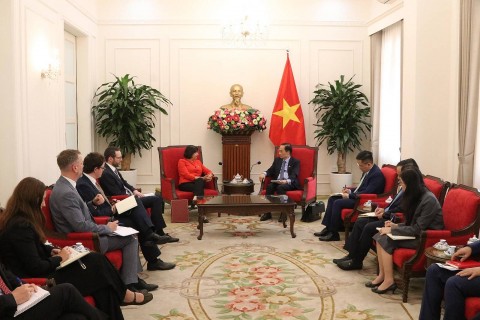 anh thuc day quan he doi tac chien luoc toan dien voi viet nam