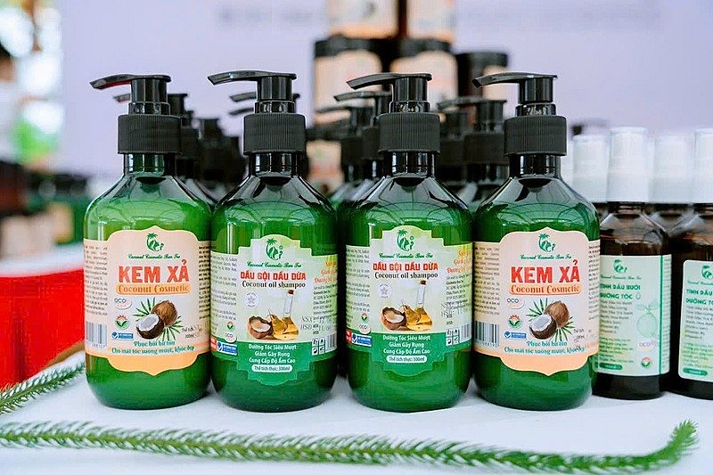 Các sản phẩm mỹ phẩm có nguồn gốc thiên nhiên từ Công ty TNHH MTV Coconut Cosmetic Các sản phẩm mỹ phẩm có nguồn gốc thiên nhiên từ Công ty TNHH MTV Coconut Cosmetic