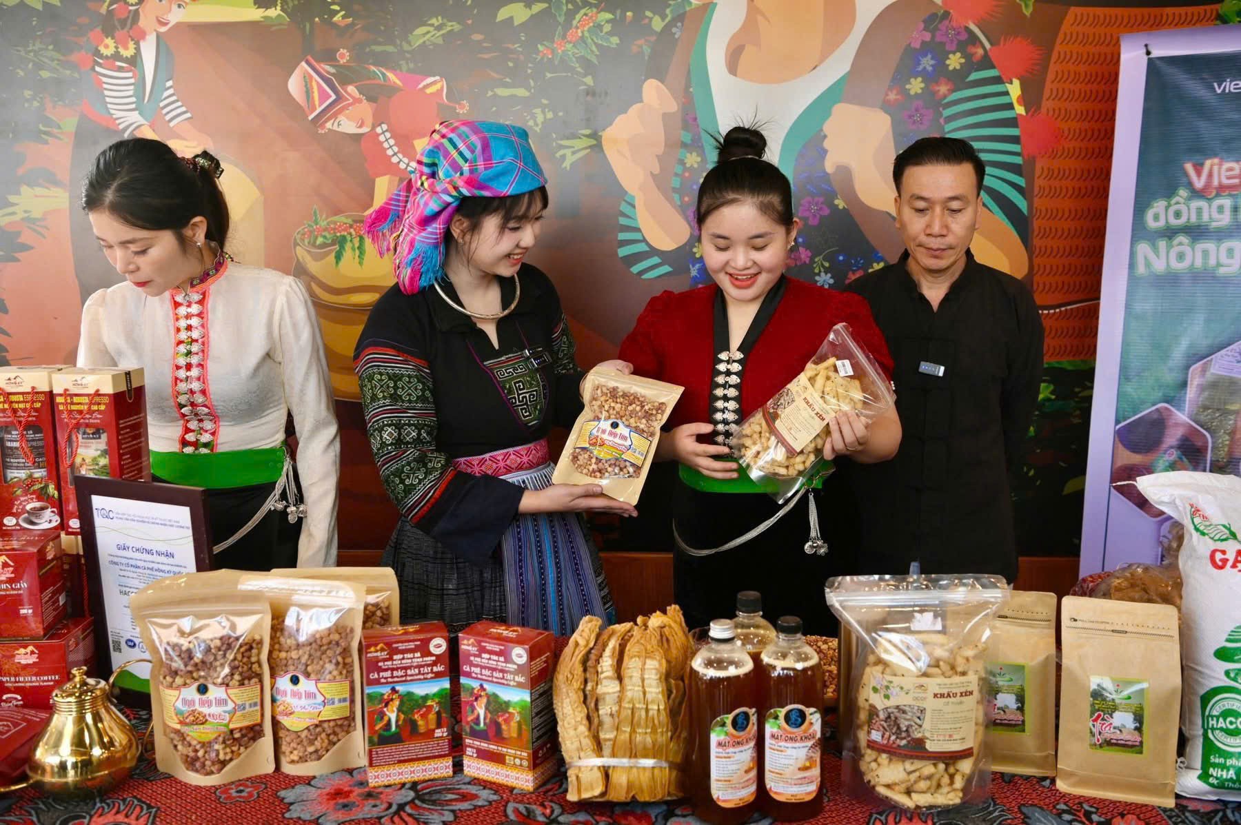 Nếp nương gói ước mơ: Gen Z người Thái dệt sinh kế từ món bánh dân tộc Nếp nương gói ước mơ: Gen Z người Thái dệt sinh kế từ món bánh dân tộc