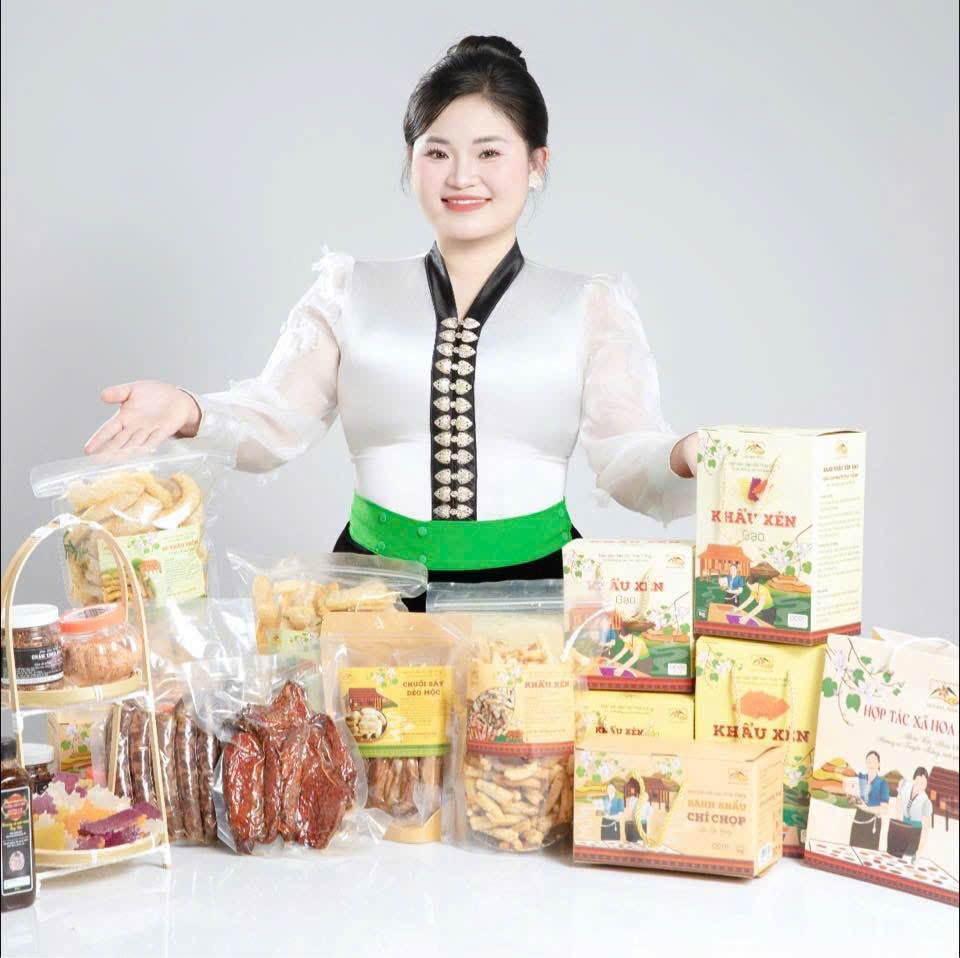 Nếp nương gói ước mơ: Gen Z người Thái dệt sinh kế từ món bánh dân tộc Nếp nương gói ước mơ: Gen Z người Thái dệt sinh kế từ món bánh dân tộc