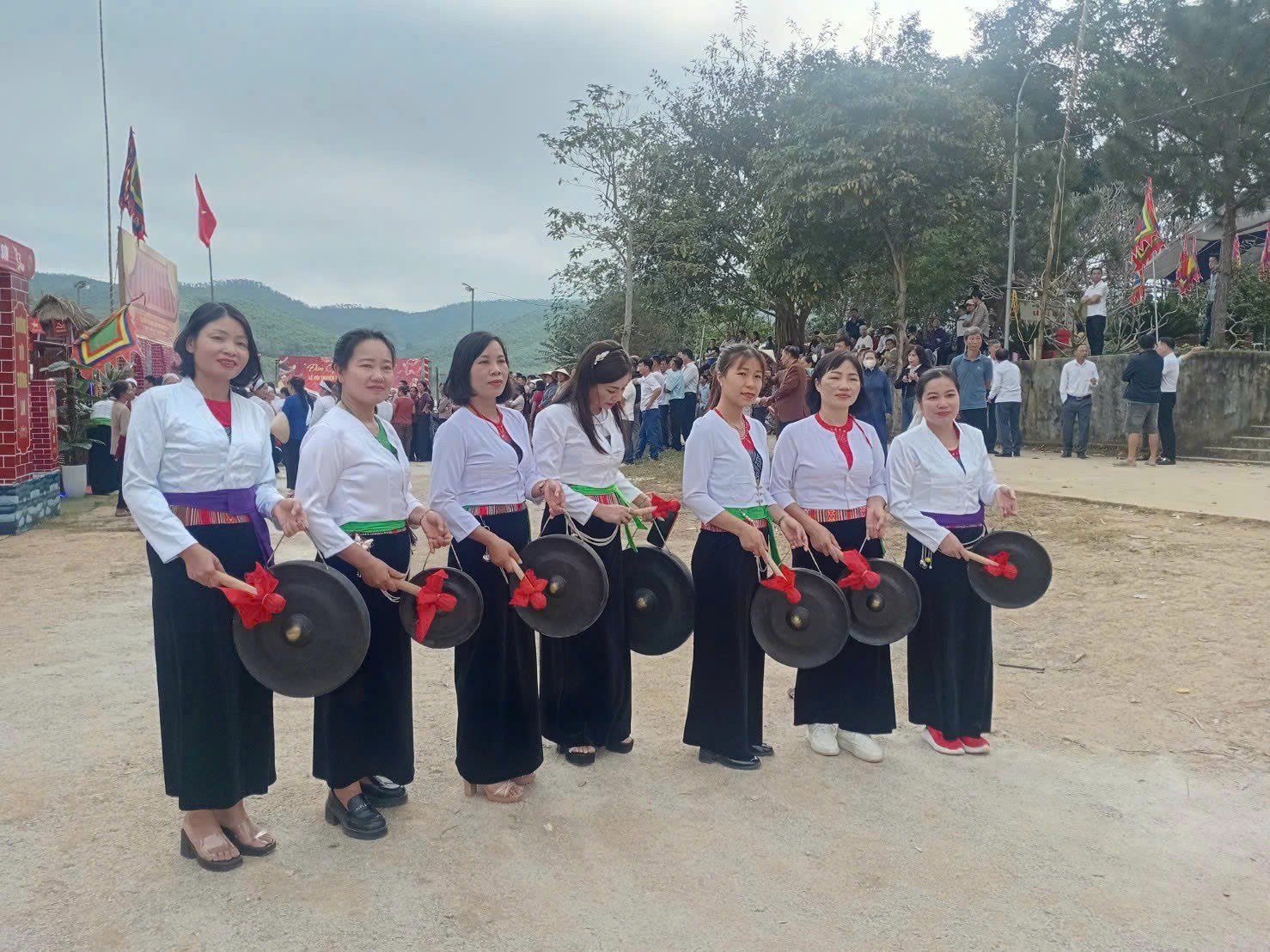 Tiếng chiêng đánh thức hồn Mường