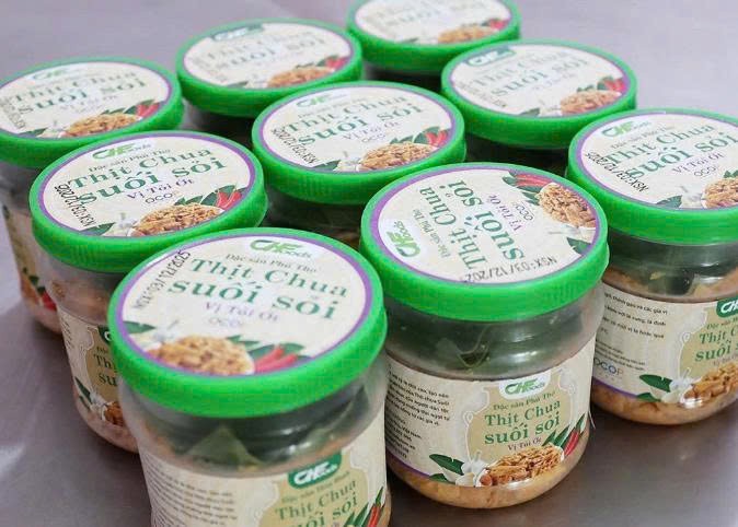 Bốn thập kỷ giữ “lửa nghề”: Câu chuyện OCOP của thịt chua suối Sỏi