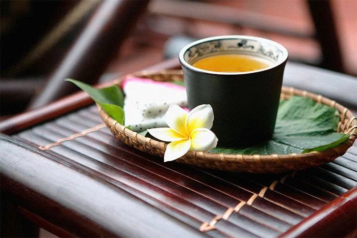 Trà hay Chè? Hành trình nghìn năm của một chiếc lá và hai cách gọi tên Trà hay Chè? Hành trình nghìn năm của một chiếc lá và hai cách gọi tên