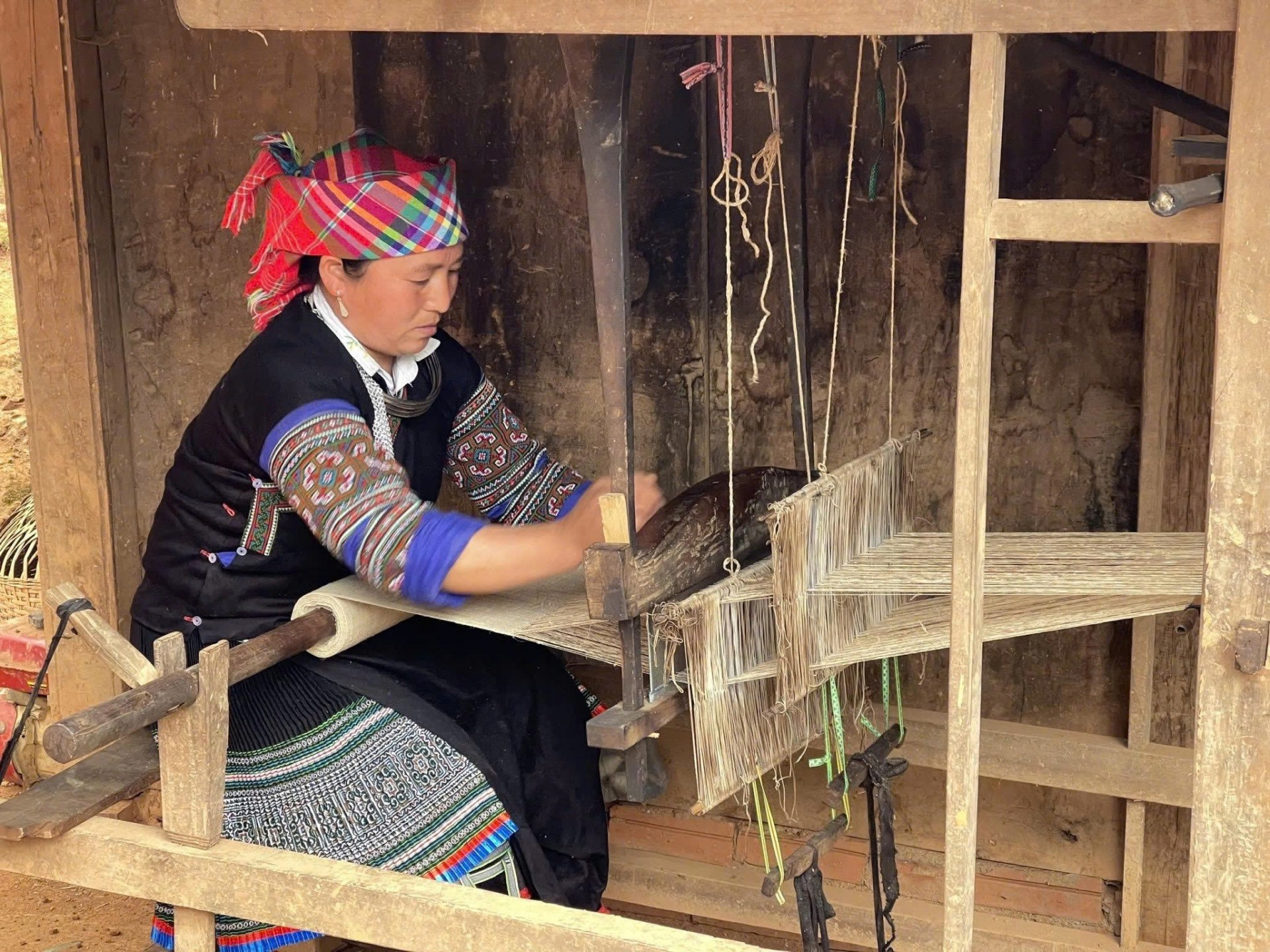 Giữ hồn thổ cẩm trên non cao Giữ hồn thổ cẩm trên non cao