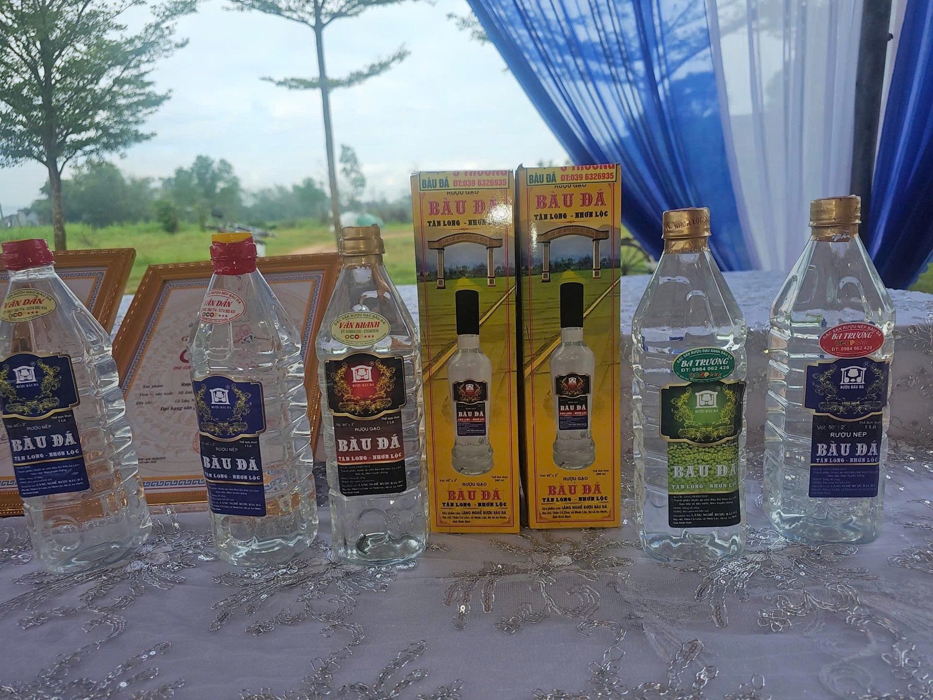 Về xứ Bàu Đá: Theo dấu men say, khám phá làng rượu trăm năm và hồn cốt của miền đất võ Về xứ Bàu Đá: Theo dấu men say, khám phá làng rượu trăm năm và hồn cốt của miền đất võ