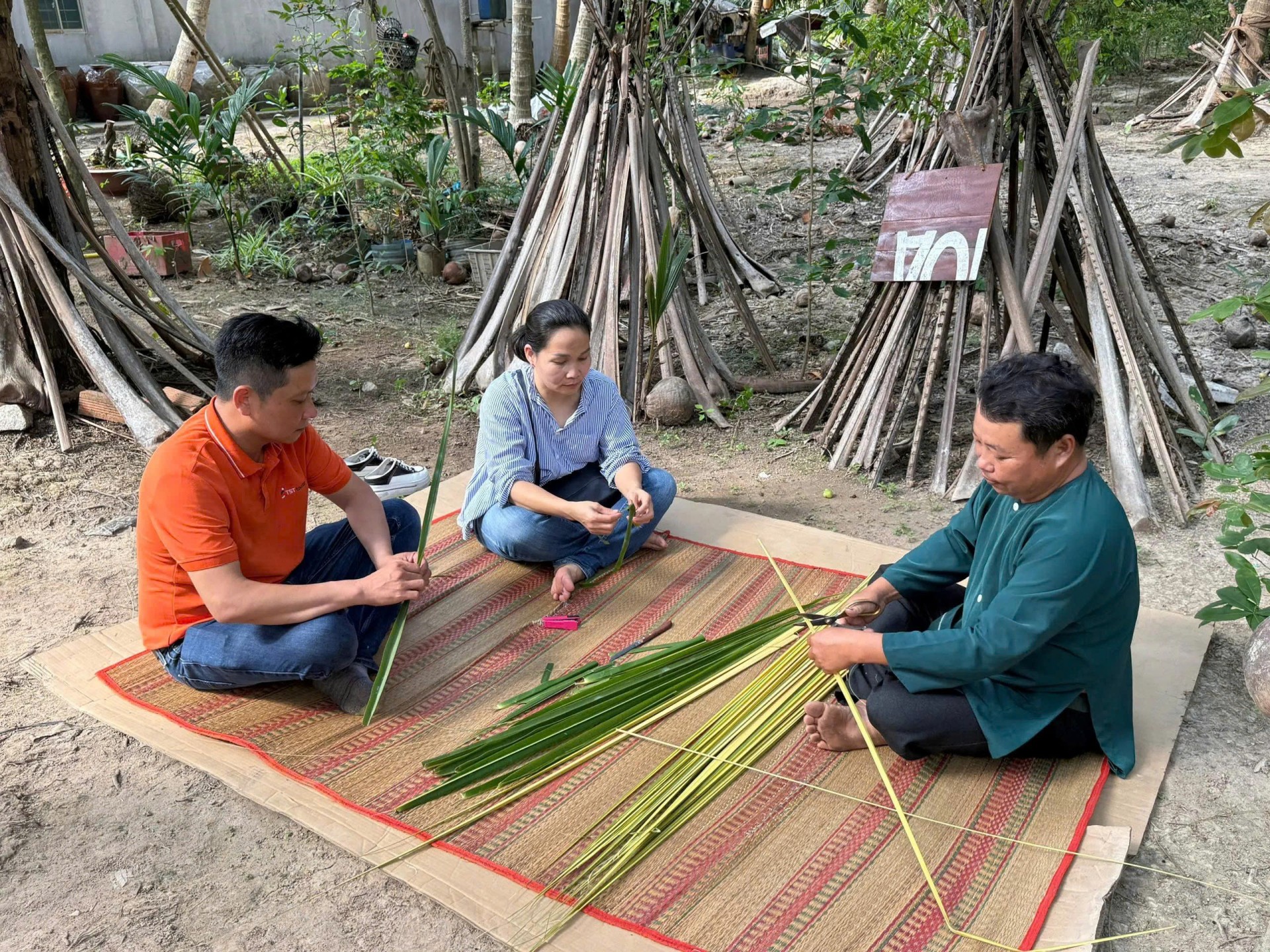 Muốn tăng giá trị, OCOP phải thành một phần của hành trình du lịch Muốn tăng giá trị, OCOP phải thành một phần của hành trình du lịch