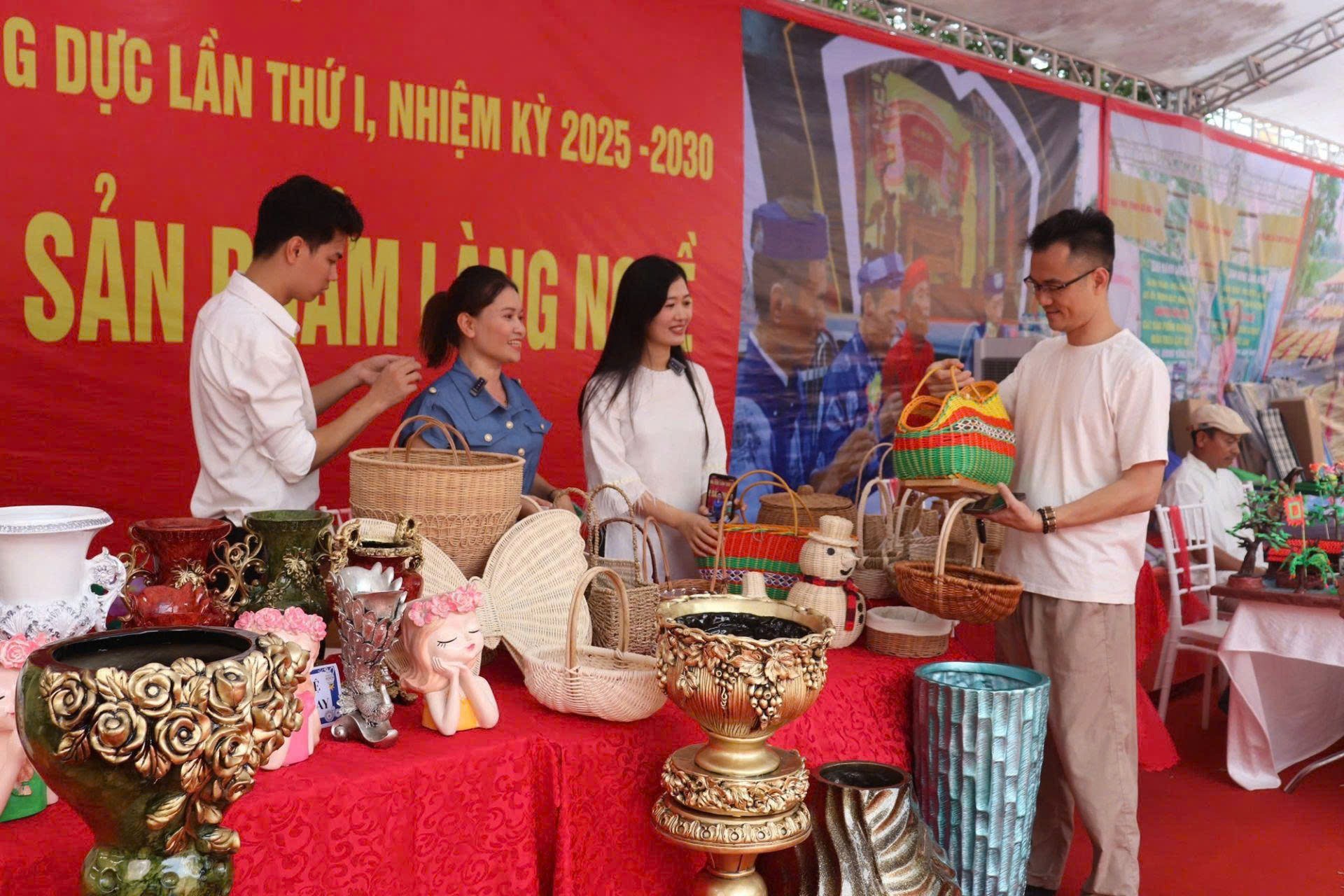 Muốn tăng giá trị, OCOP phải thành một phần của hành trình du lịch Muốn tăng giá trị, OCOP phải thành một phần của hành trình du lịch