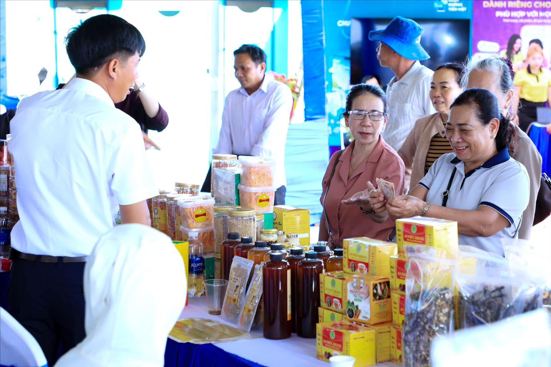 Hơn 100 gian hàng hội tụ tại Hội chợ Triển lãm Thương mại Lâm Đồng 2026