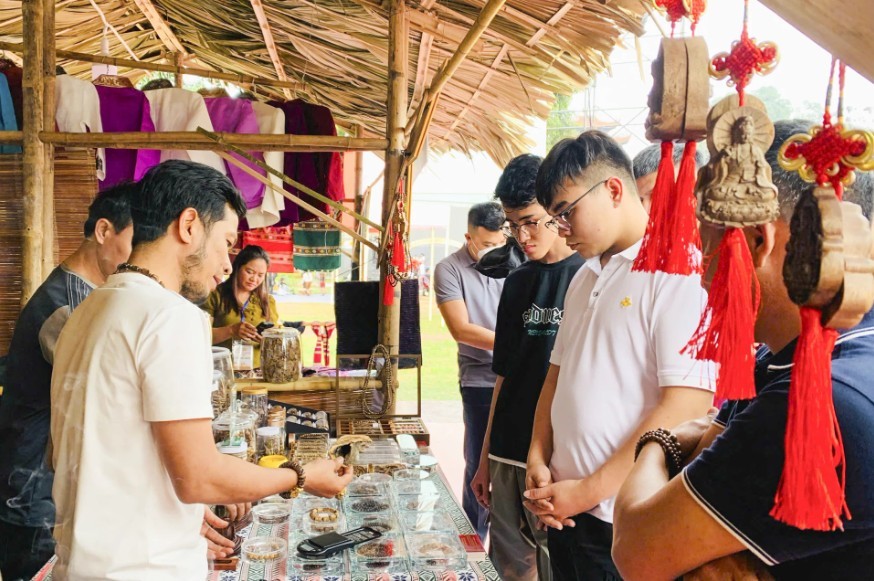 Khánh Hòa mang sắc màu văn hóa và du lịch đến Quảng Trị