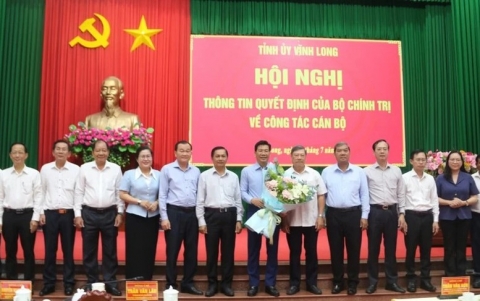 ong nguyen manh hung giu chuc pho bi thu thuong truc tinh uy vinh long