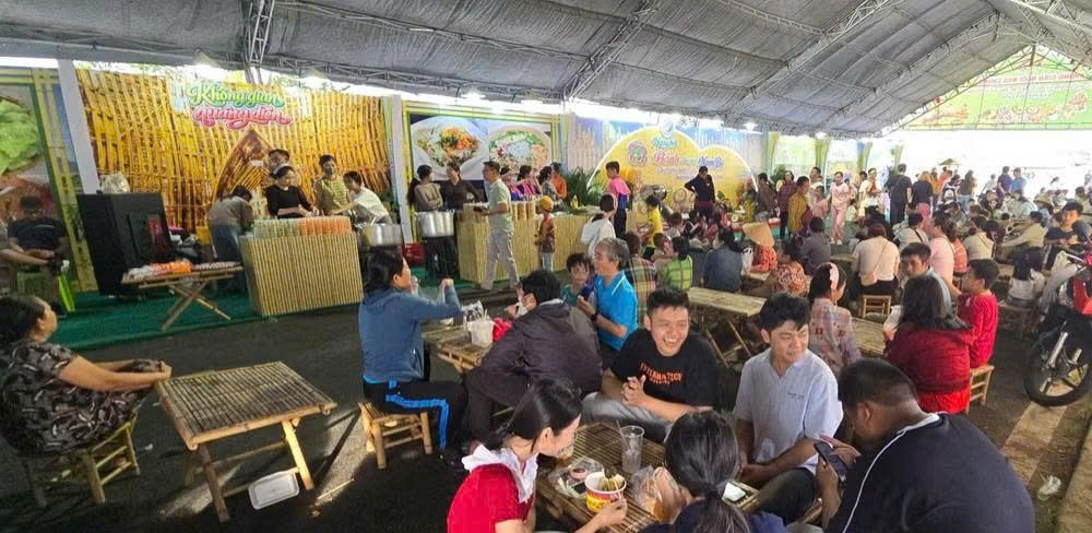 An Giang quy tụ hàng trăm loại bánh dân gian, quảng bá OCOP và đặc sản vùng miền An Giang quy tụ hàng trăm loại bánh dân gian, quảng bá OCOP và đặc sản vùng miền
