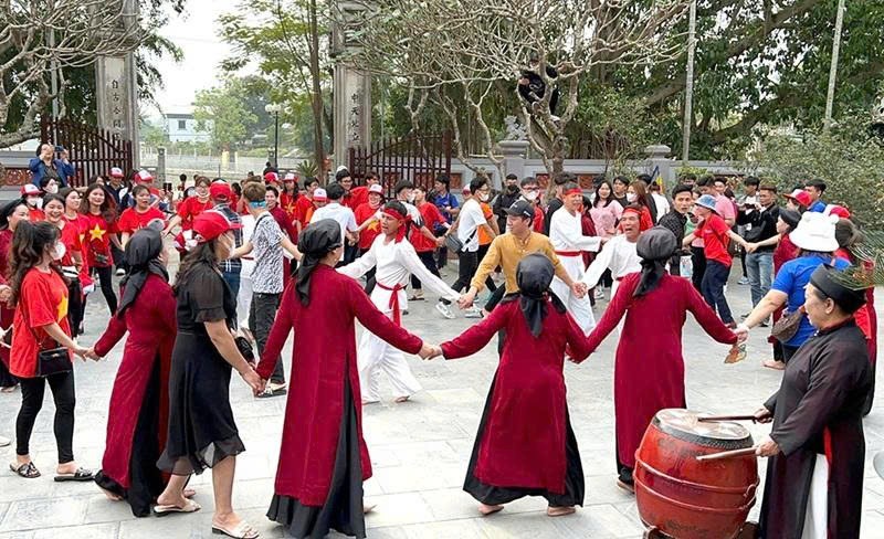 Phú Thọ mở lối phát triển du lịch từ giá trị bản địa Phú Thọ mở lối phát triển du lịch từ giá trị bản địa