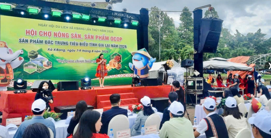 Ngày hội du lịch xã Kbang phát triển sản phẩm địa phương vào không gian trải nghiệm du lịch Ngày hội du lịch xã Kbang phát triển sản phẩm địa phương vào không gian trải nghiệm du lịch