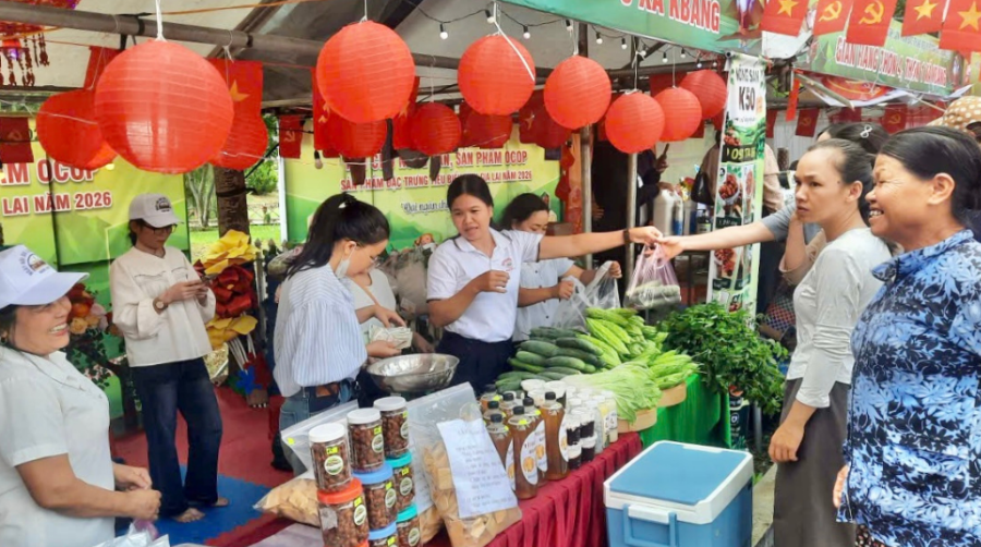 Ngày hội du lịch xã Kbang phát triển sản phẩm địa phương vào không gian trải nghiệm du lịch Ngày hội du lịch xã Kbang phát triển sản phẩm địa phương vào không gian trải nghiệm du lịch