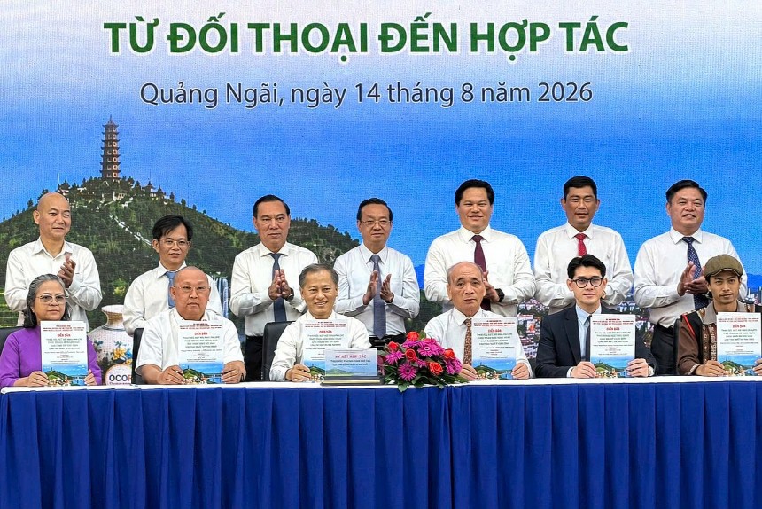 Hoạt động ký kết hợp tác giữa doanh nghiệp phân phối, du lịch với các chủ thể OCOP, làng nghề