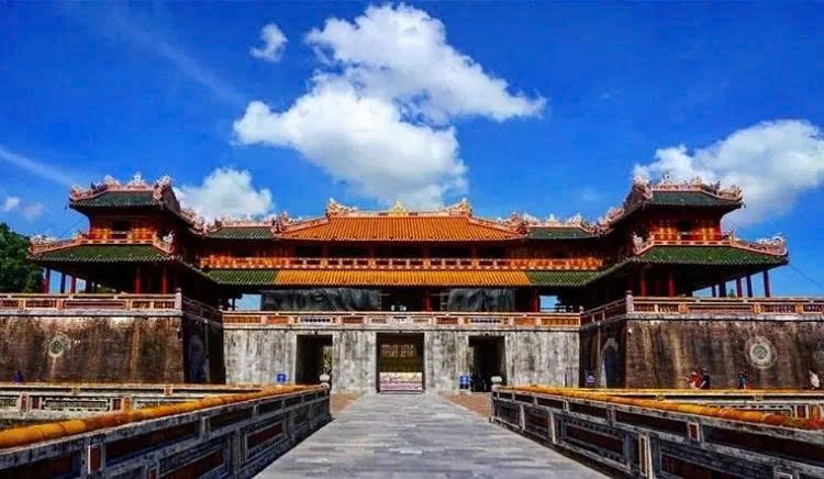 Mùa Thu ở Huế: Khi Cố đô khoác lên mình diện mạo lễ hội Mùa Thu ở Huế: Khi Cố đô khoác lên mình diện mạo lễ hội