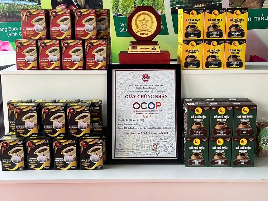 Cà Phê Mộc Mr. Công hiện có 2 sản phẩm đạt chứng nhận OCOP đạt 3 sao, tập trung vào dòng cà phê rang xay nguyên chất và cà phê túi lọc Cà Phê Mộc Mr. Công hiện có 2 sản phẩm đạt chứng nhận OCOP đạt 3 sao, tập trung vào dòng cà phê rang xay nguyên chất và cà phê túi lọc