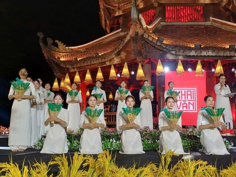 an tuong chuong trinh nghe thuat khai van ton vinh dao hoc tai van mieu quoc tu giam