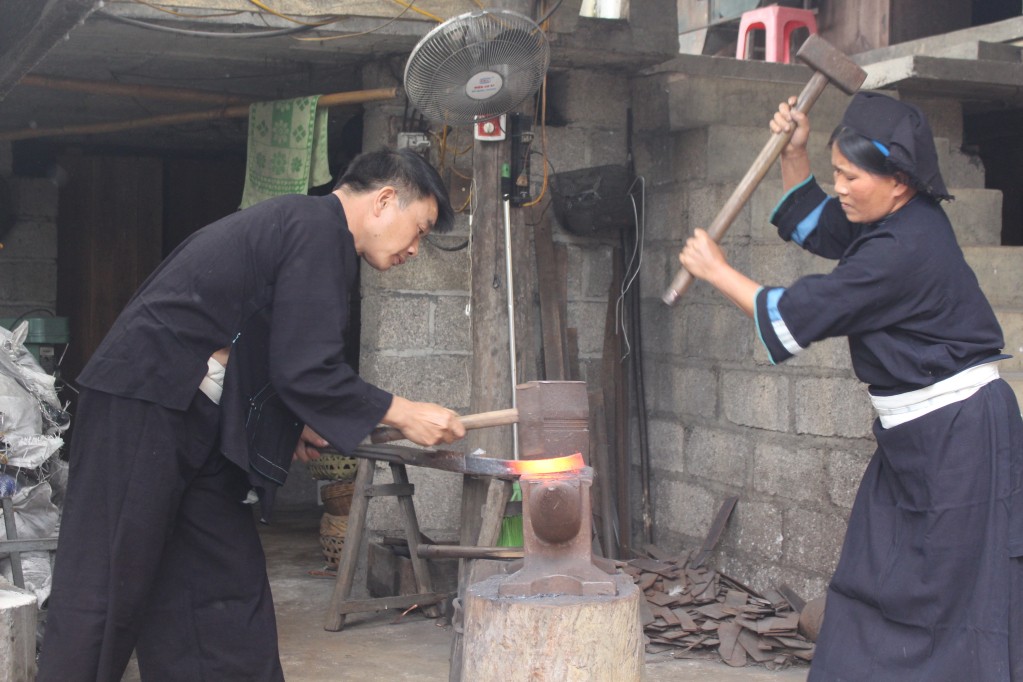 Cao Bằng tìm cách đưa sản phẩm thủ công vào quà tặng du lịch Cao Bằng tìm cách đưa sản phẩm thủ công vào quà tặng du lịch