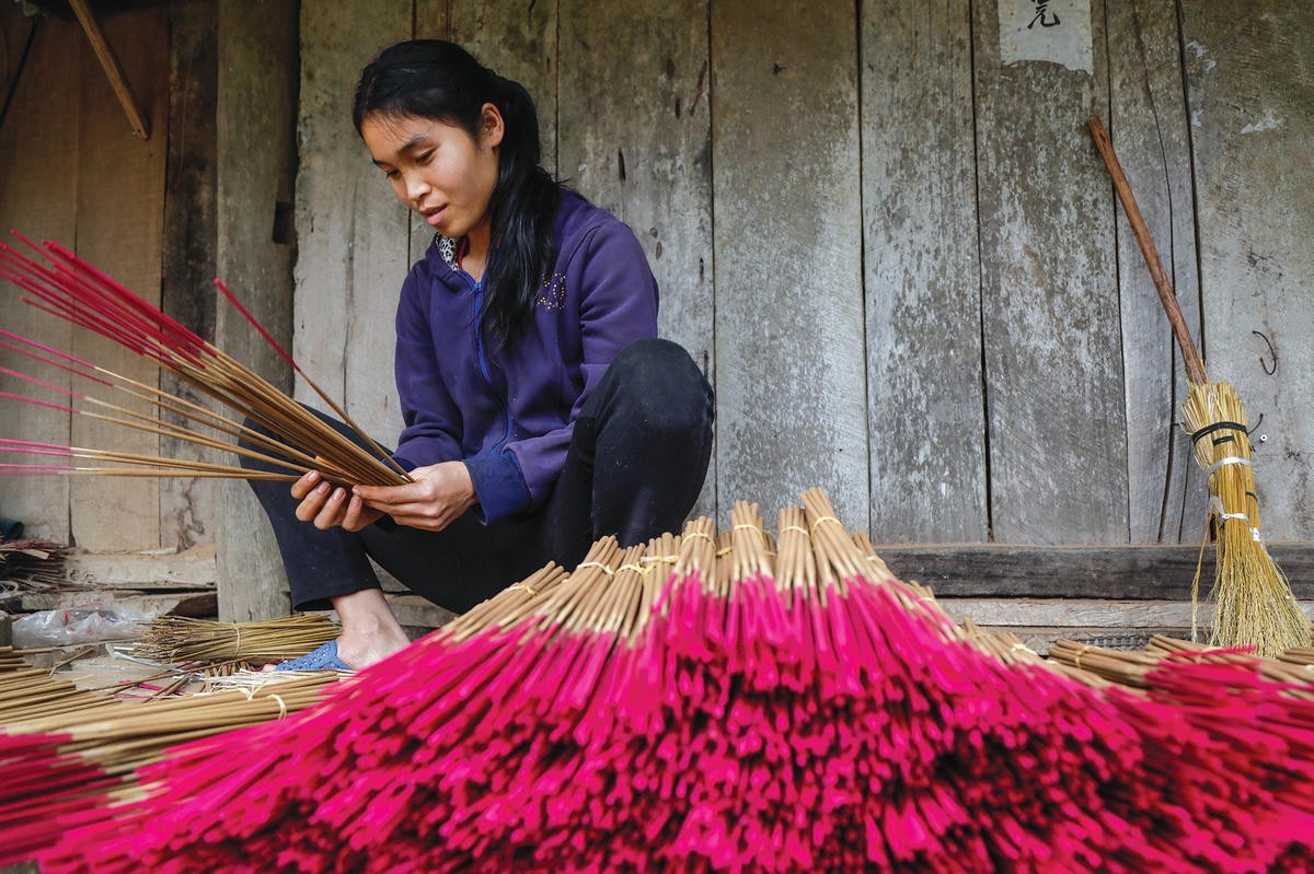 Cao Bằng tìm cách đưa sản phẩm thủ công vào quà tặng du lịch Cao Bằng tìm cách đưa sản phẩm thủ công vào quà tặng du lịch