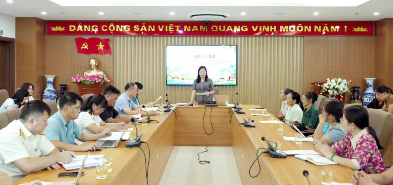 Cao Bằng tìm cách đưa sản phẩm thủ công vào quà tặng du lịch Cao Bằng tìm cách đưa sản phẩm thủ công vào quà tặng du lịch