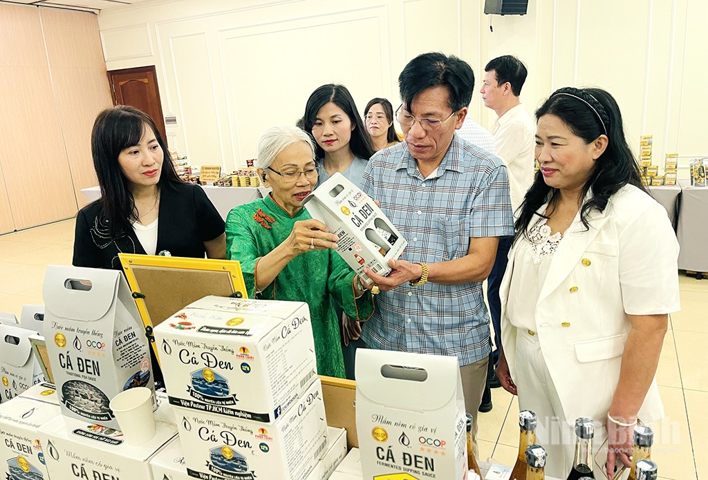 Ninh Bình - Lâm Đồng mở rộng kết nối, đưa sản phẩm OCOP đến thị trường mới Ninh Bình - Lâm Đồng mở rộng kết nối, đưa sản phẩm OCOP đến thị trường mới