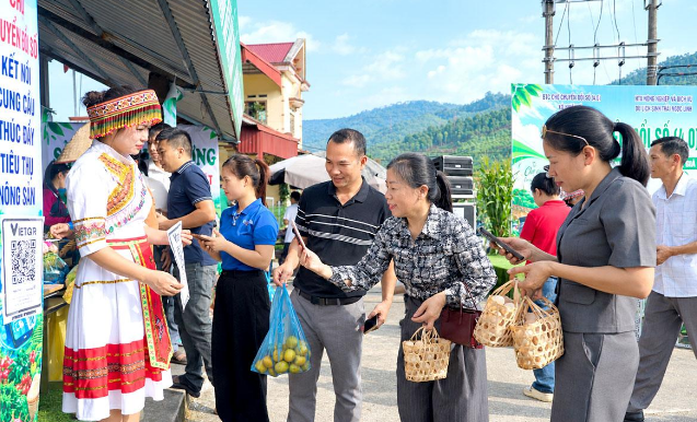 Nhữ Khê đưa đặc sản Tuyên Quang lên chợ số