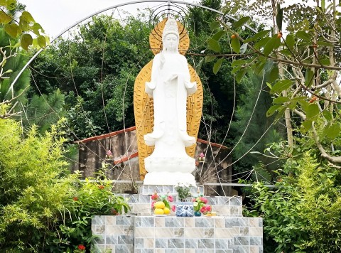chua duc quang trong mach nguon van hoa cua lang cao quang
