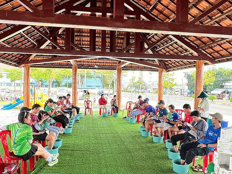 Ngâm chân bằng nước ấm và thảo dược vốn là phương pháp được nhiều người Việt biết đến Ngâm chân bằng nước ấm và thảo dược vốn là phương pháp được nhiều người Việt biết đến