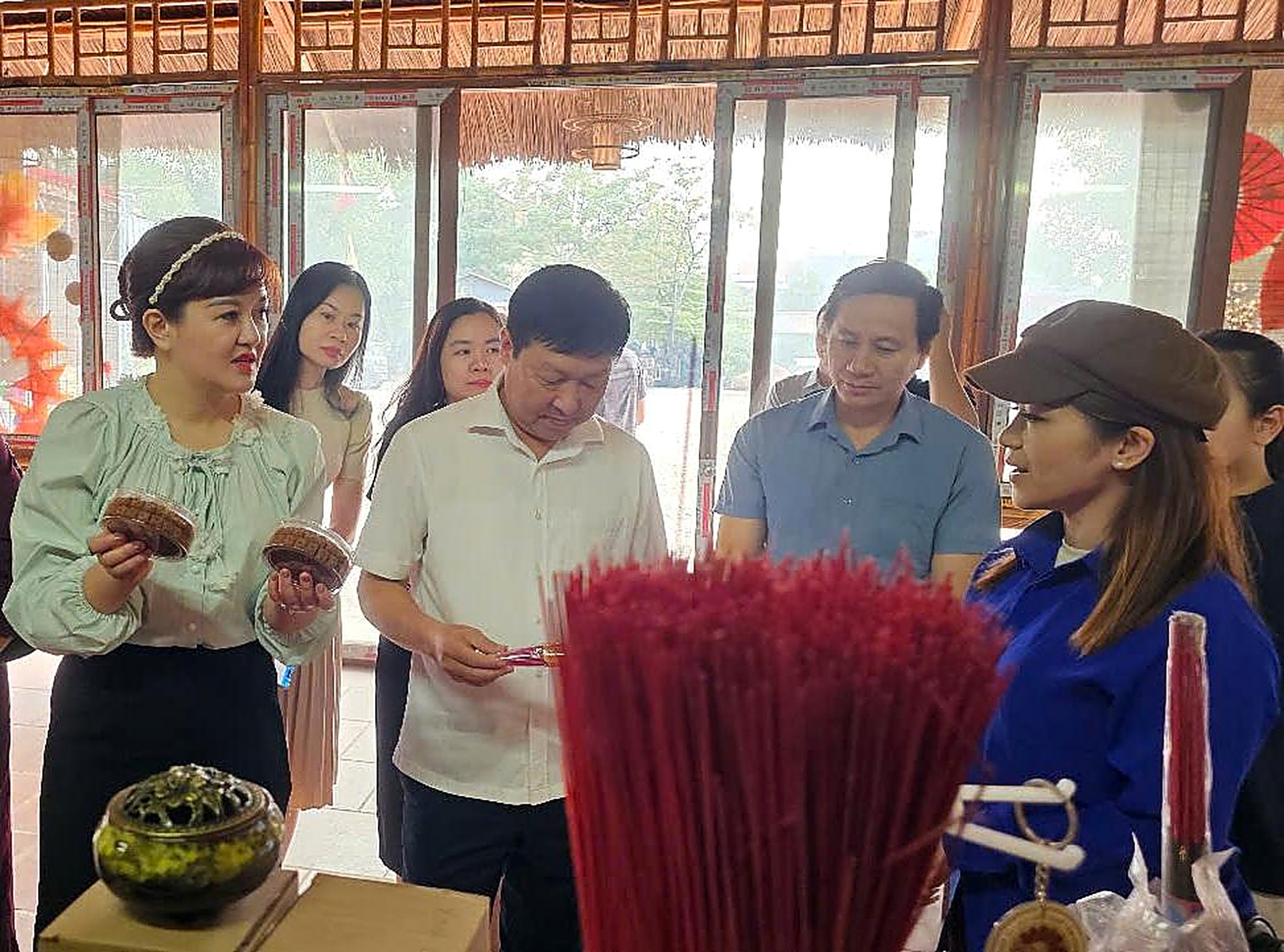 Phát huy lợi thế làng nghề để nâng giá trị sản phẩm Ứng Thiên Phát huy lợi thế làng nghề để nâng giá trị sản phẩm Ứng Thiên