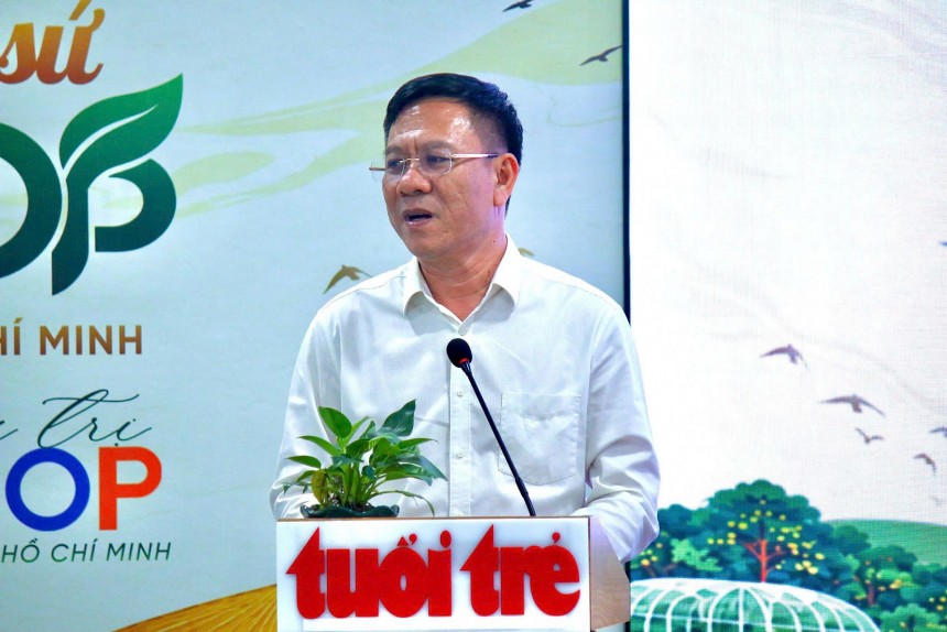 Ông Nguyễn Ngọc Hồi, Phó Giám đốc Sở Văn hóa và Thể thao TP. HCM, kiêm Phó trưởng ban tổ chức cuộc thi Ông Nguyễn Ngọc Hồi, Phó Giám đốc Sở Văn hóa và Thể thao TP. HCM, kiêm Phó trưởng ban tổ chức cuộc thi