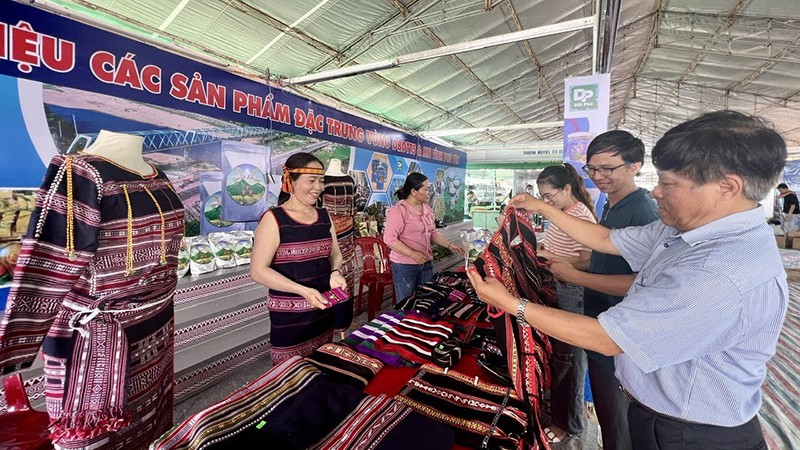 Gắn sản phẩm OCOP với làng nghề truyền thống Gắn sản phẩm OCOP với làng nghề truyền thống