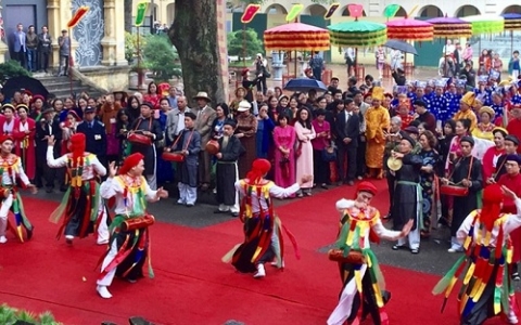 lay y kien xet tang danh hieu nghe nhan nhan dan nghe nhan uu tu