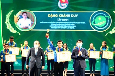 doanh nhan tre dang khanh duy thanh cong vuon tam dac san tay ninh
