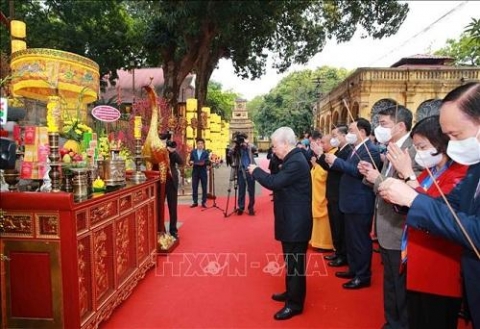 tong bi thu chu tich nuoc nguyen phu trong trong cay tai hoang thanh thang long