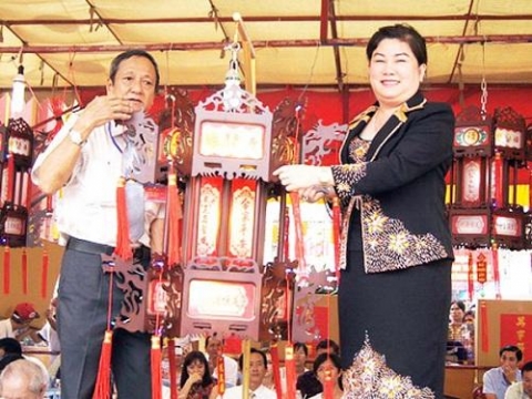 le hoi chua ba thien hau ngay dau xuan o binh duong