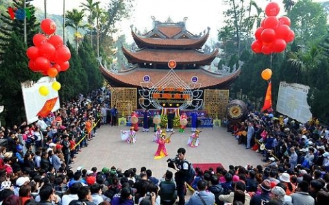 huyen my duc ha noi khu di tich thang canh huong son mo cua don du khach