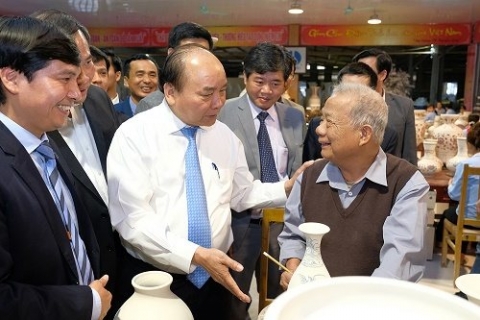 thu tuong nguyen xuan phuc ve tham lang nghe gom chu dau