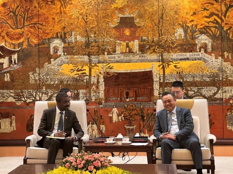 giam doc trung tam di san the gioi tham va lam viec voi ha noi