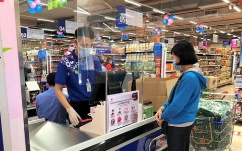ha noi ban le doanh thu dich vu nhieu nganh tang trong thang 4 do kiem soat dich benh