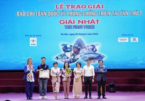 to chuc le trao giai giai bao chi toan quoc ve phong chong thien tai lan thu hai