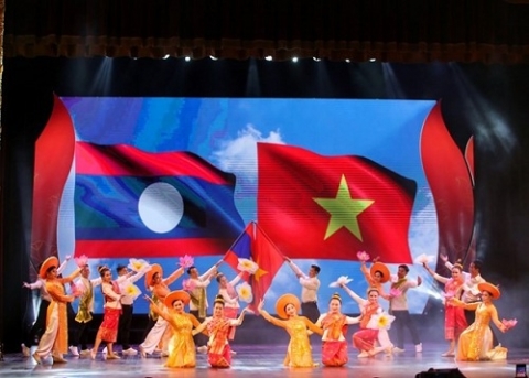 tuan van hoa lao tai viet nam