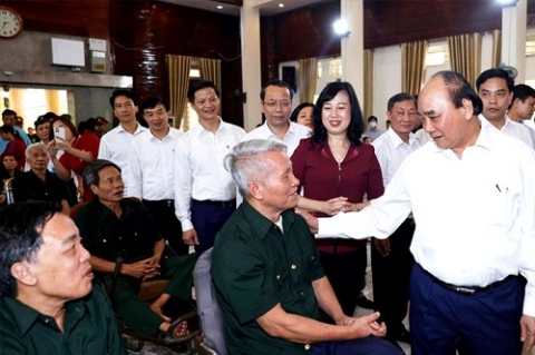 chu tich nuoc nguyen xuan phuc quan tam hon nua thuong benh binh gia dinh chinh sach va nguoi co cong