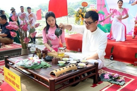 tuan van hoa tra sen kiep bac hai duong
