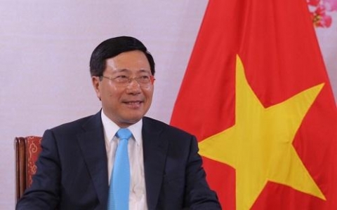 phat huy vai tro lanh dao cua dang trong trien khai dong bo toan dien hieu qua nhiem vu chinh tri cua nganh ngoai giao