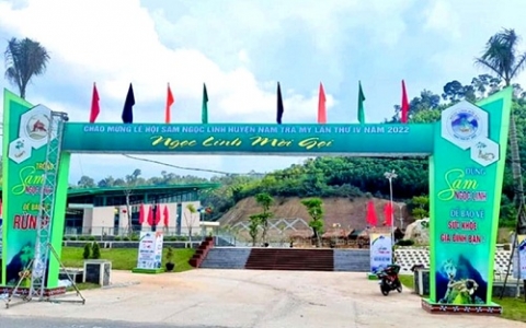 quang nam le hoi sam ngoc linh lan 4 thu hut hang ngan nguoi tham gia