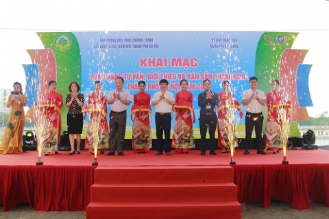 ha noi khai mac tuan hang tu van gioi thieu san pham ocop