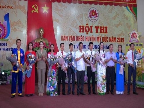huyen my duc ha noi bieu duong nhieu tap the ca nhan tu phong trao thi dua yeu nuoc