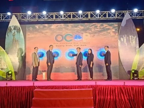 quang ninh khai mac tuan gioi thieu san pham ocop va thuy san tai ha noi